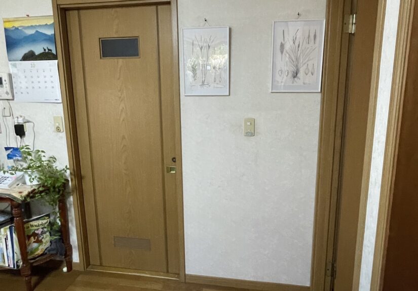 ①