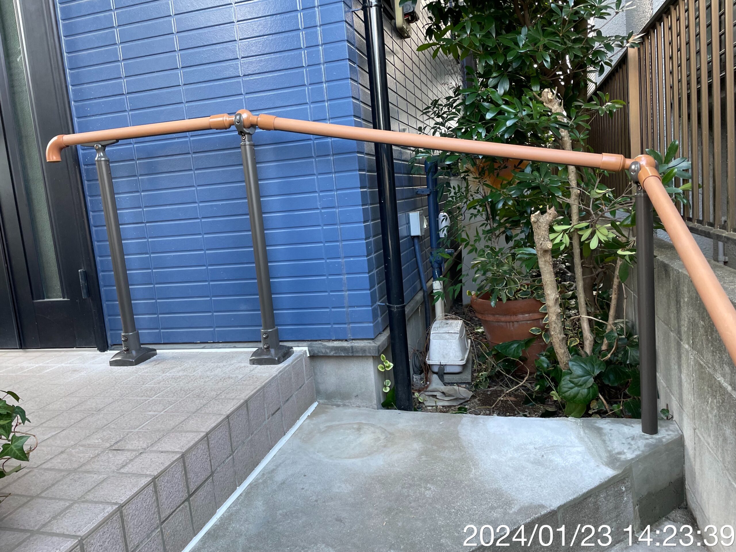 ③