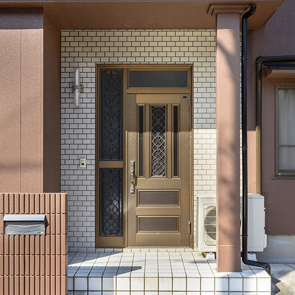 ③